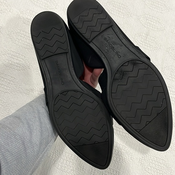 Bandolino black flats, pointed toe,‎ crisscross strap women’s 9.5 shoes 9 1/2 - Picture 8 of 9